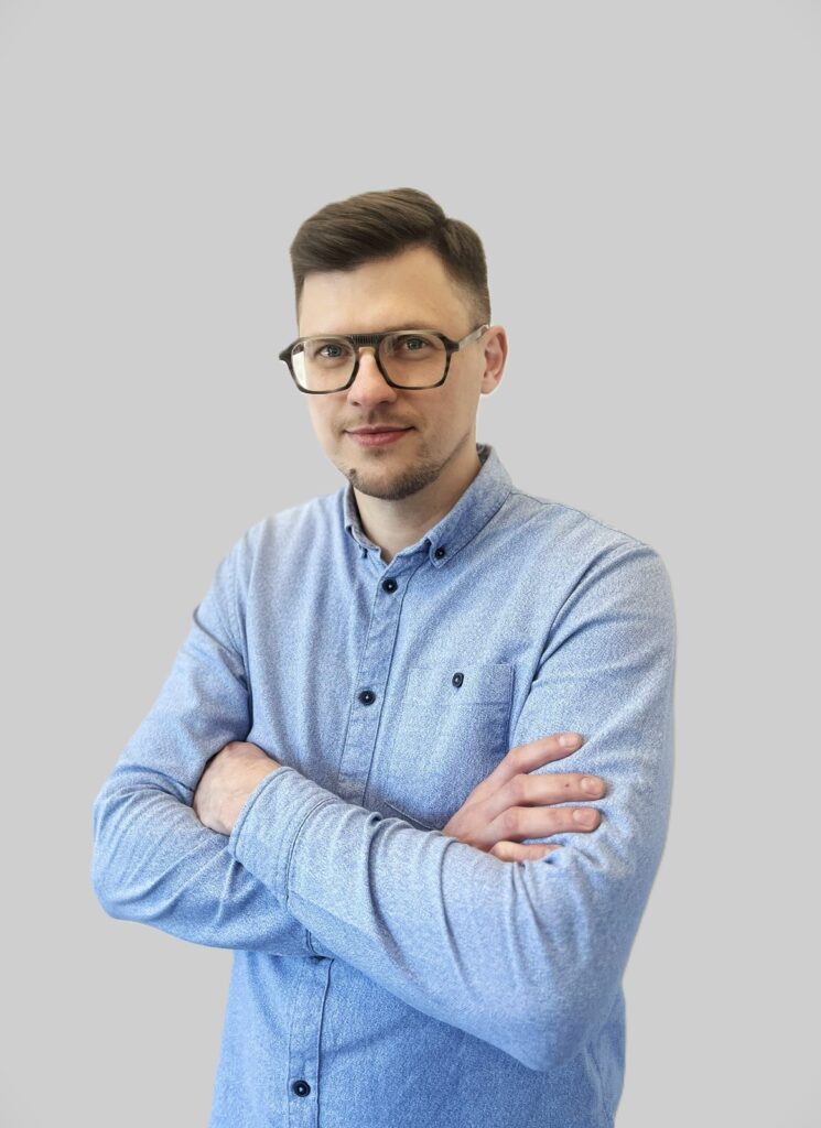 Zdjęcie przedstawiające Adriana Bauera - Furniture Technologist